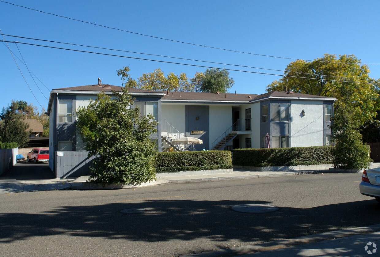 Sunnyvale Apartments in Solvang, CA