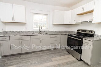 Building Photo - 1203 Rockway Dr