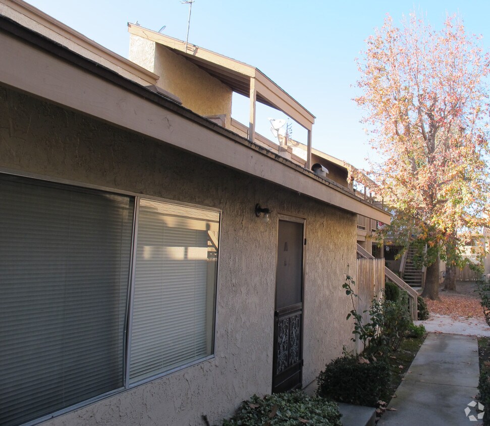Building Photo - 18535 Vidora Dr