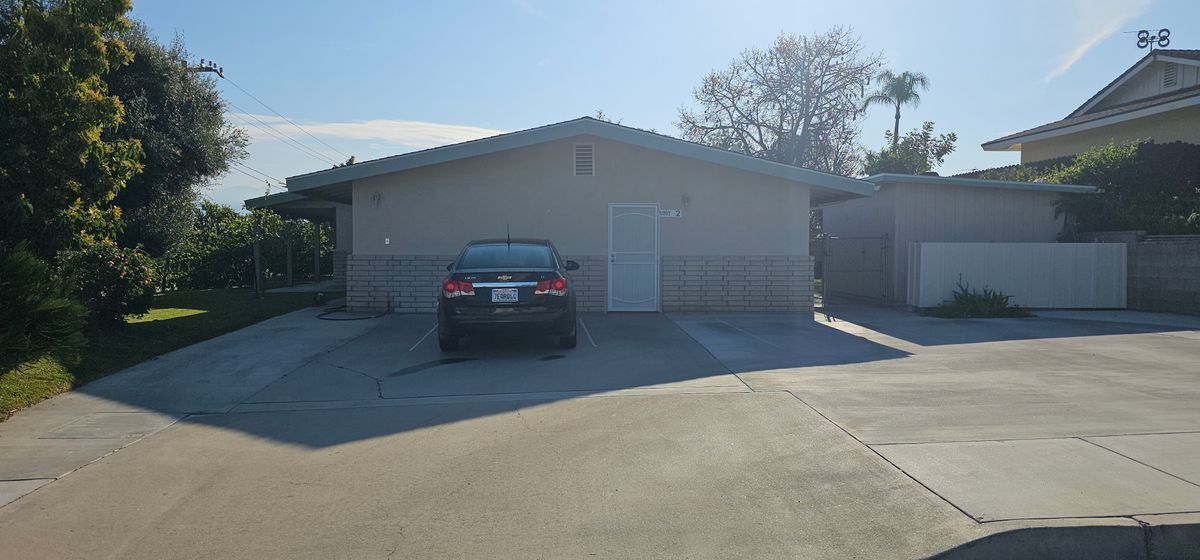 Primary Photo - 24957 Lawton Ave