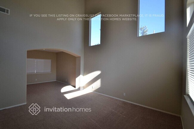 Building Photo - 7325 Round Hill Dr