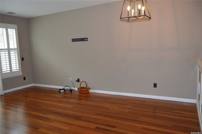 Building Photo - 215 Windward Dr