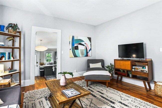 Sala de estar - 66 Howell St NE