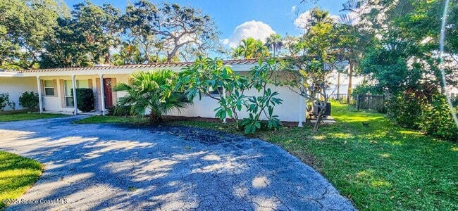 Foto del edificio - 1181 Sunny Point Dr