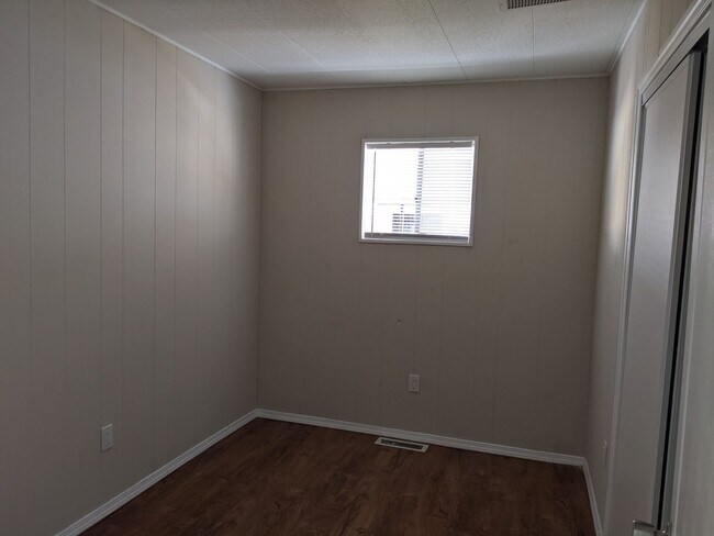 Building Photo - Newly Remodeled 3 bed/2 bath Home - Fully ...