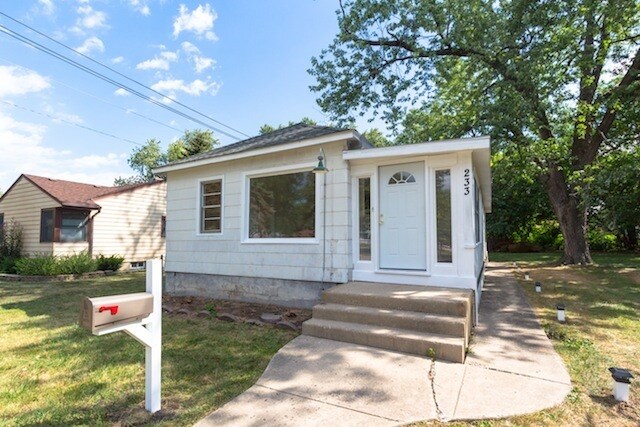 Foto principal - 233 N Yale Ave