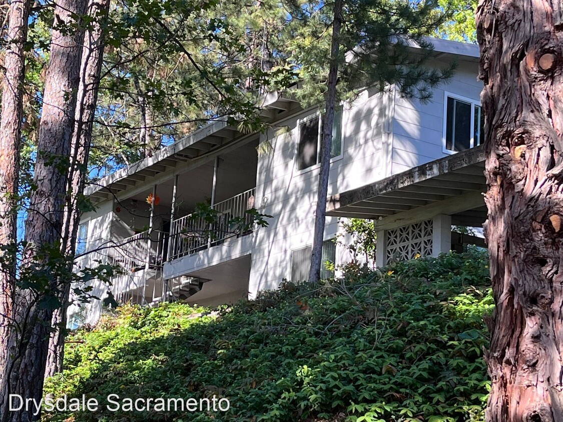 Primary Photo - 1 br, 1 bath House - 216 W Oak Street #2