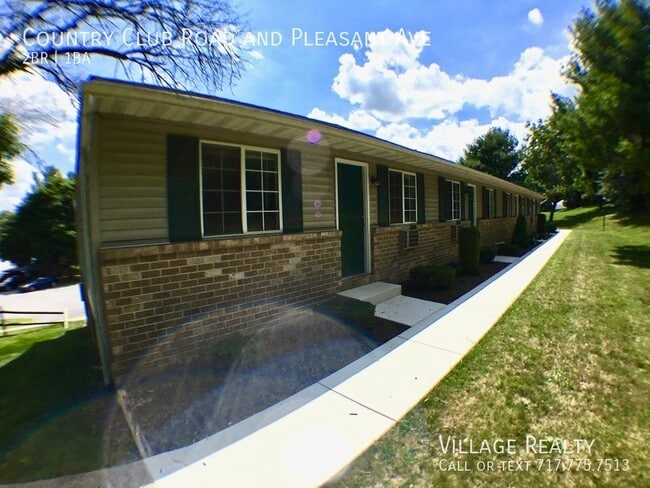 Foto del edificio - 605 Country Club Rd