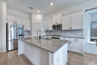 Building Photo - 1207 Sweetgum St