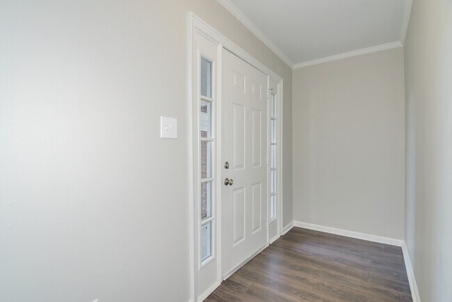 Foto del edificio - 357 Forest Ct
