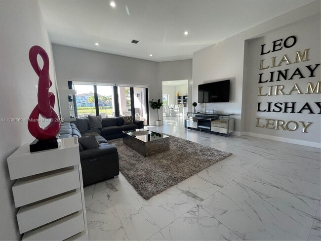 5605 Brookfield Cir photo'