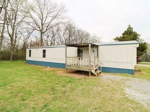 Building Photo - 1810 Vales Mill Rd