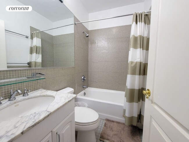 Foto del edificio - 344 E 51st St