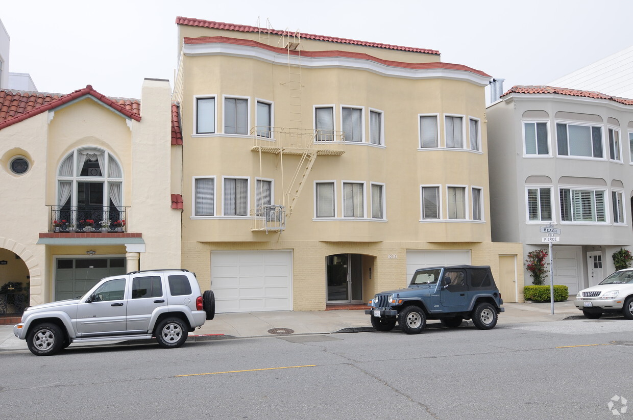 Building Photo - 1830 Beach St