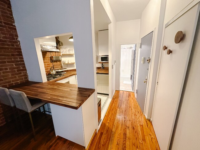 Photo - 331 E 92nd St Apartment