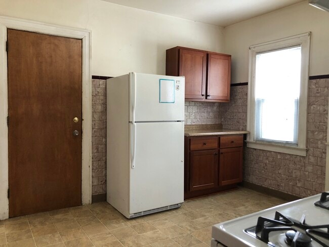 Foto del edificio - 3218 N Oakland Ave