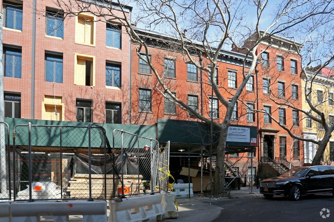 Building Photo - 131 W 11th St