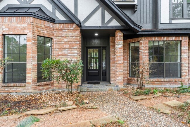 Foto del edificio - 6 Thornhedge Ct