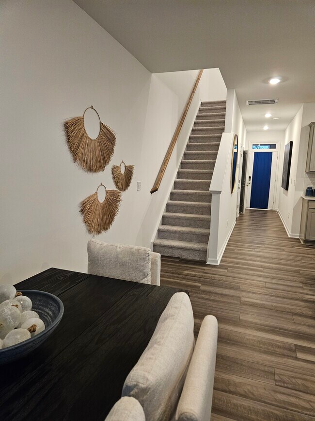 Foto del edificio - 868 Pilot St