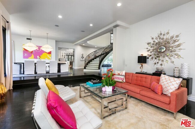 Foto del edificio - 6307 Ramirez Mesa Dr