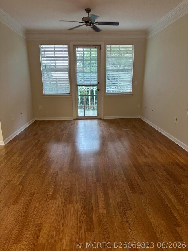 Building Photo - 9857 Baywinds Blvd