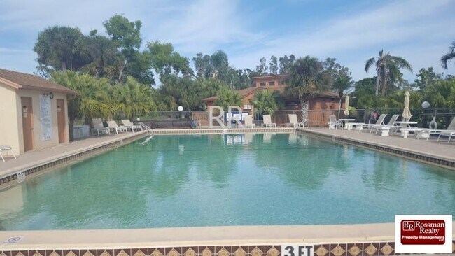 Foto del edificio - 2/2 Ground Floor Condo off Island Park Rd