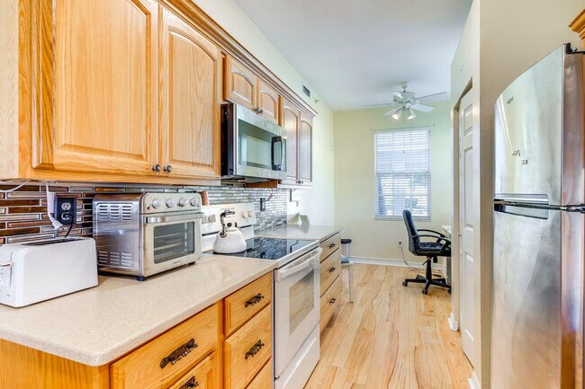 Foto del edificio - 14531 Sherbrook Pl