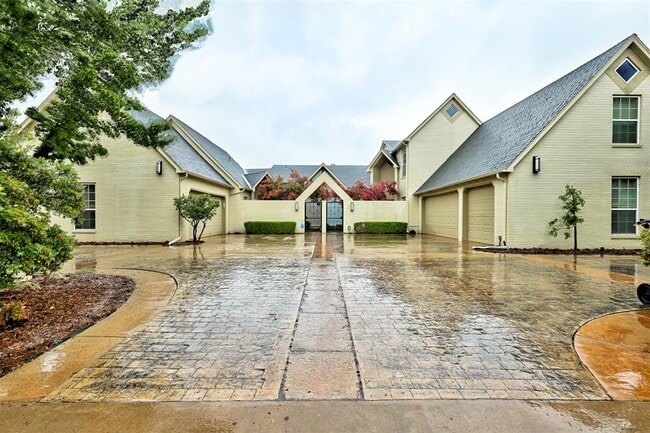 Building Photo - 1500 Duffner Dr