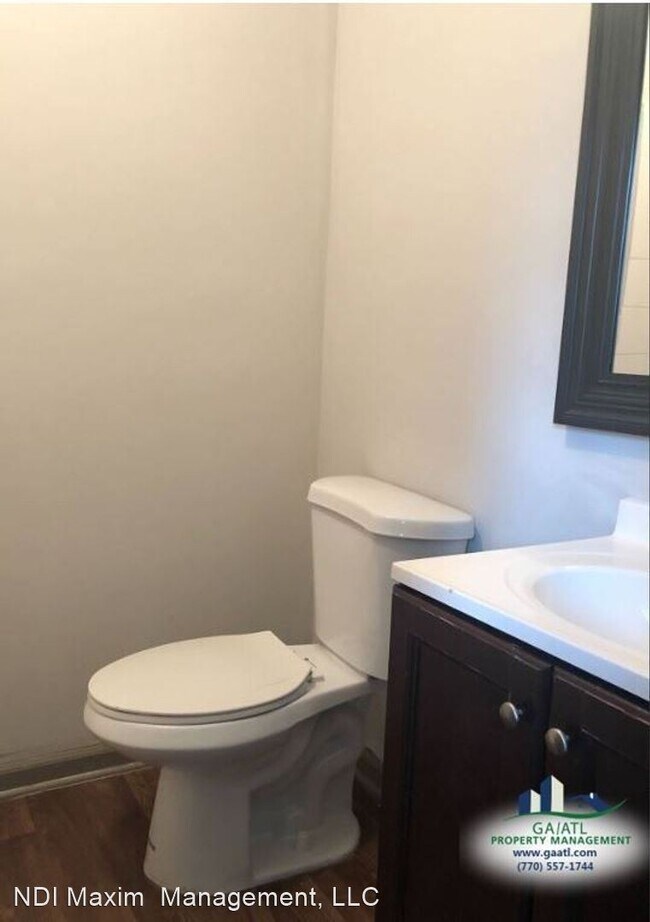 Building Photo - 3 br, 2 bath House - 2299 Lexington Avenue