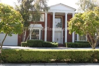 Primary Photo - 603 N Roxbury Dr