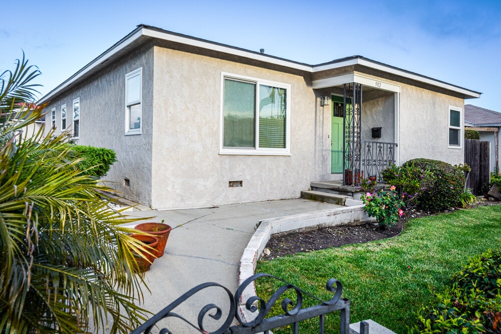 Foto principal - 902 S Averill Ave