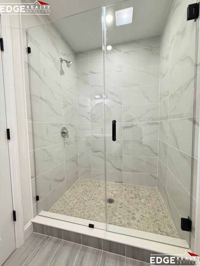 Building Photo - 29 Cottage St