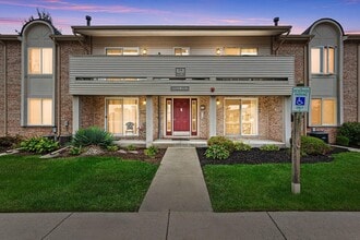 Building Photo - 44417 Savery Dr