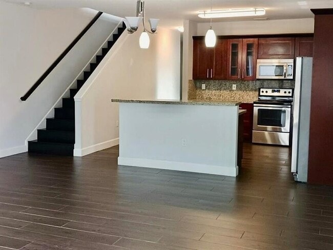 Photo - 323 SW 11th Street Unit Townhome