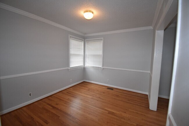 Foto del edificio - 3 Bedroom Home For Rent Near Madison Street!