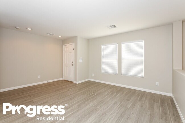 Building Photo - 8640 Palomino Ranch St