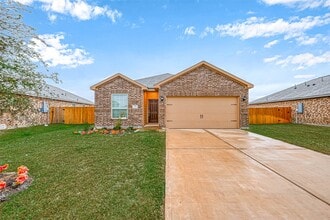 Building Photo - 305 Wayne County Dr