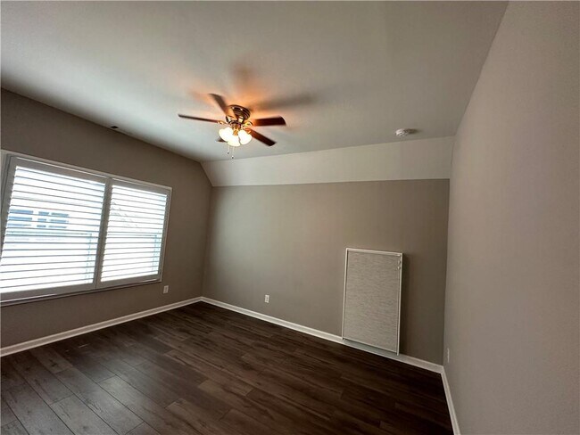 Building Photo - 2714 Prado Ln