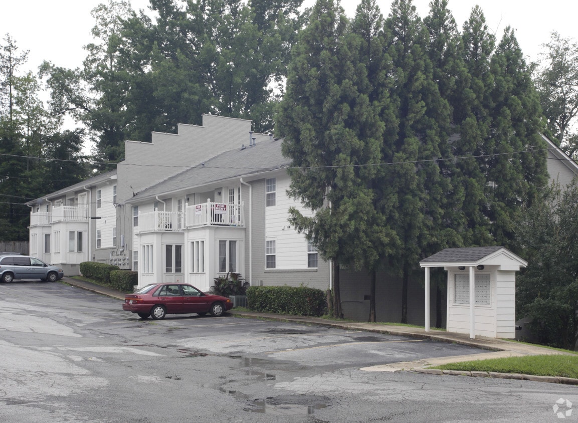 Building Photo - 1212 Utoy Springs Rd SW