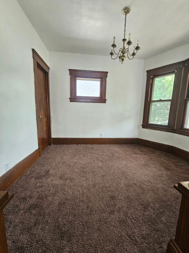 Foto del edificio - 3690 E 57th St
