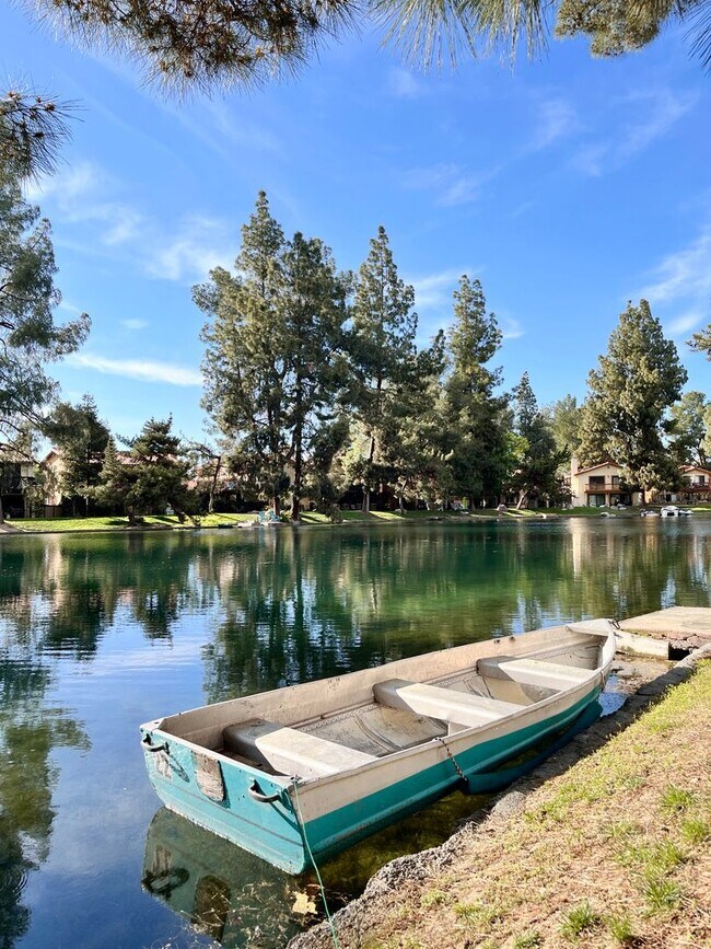 Foto del edificio - Coming Soon- Welcome to Lakeside Living at...
