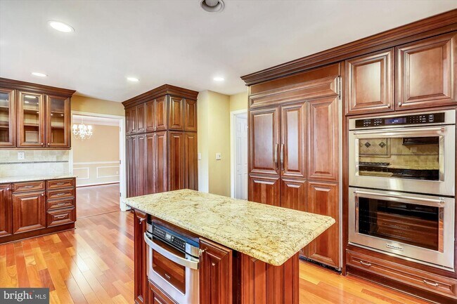 Building Photo - 11309 Willowbrook Dr
