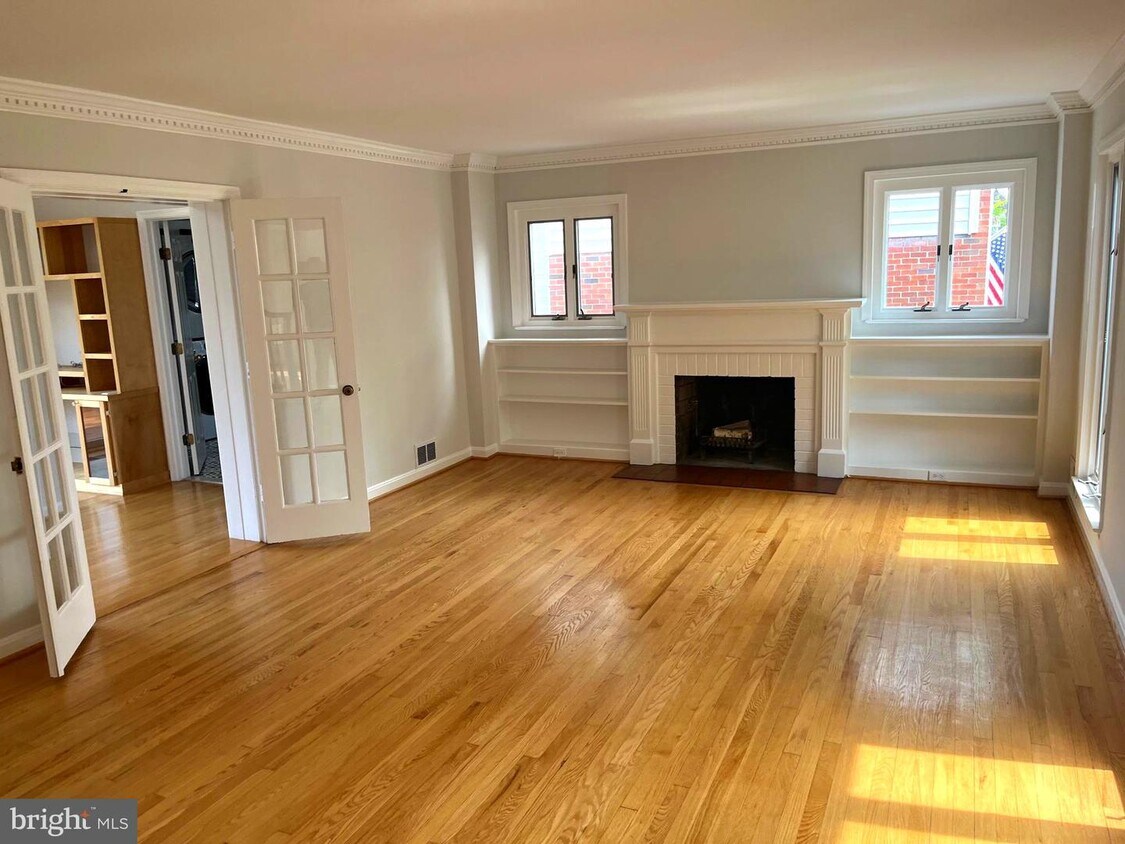 Foto principal - 519 N Overlook Dr