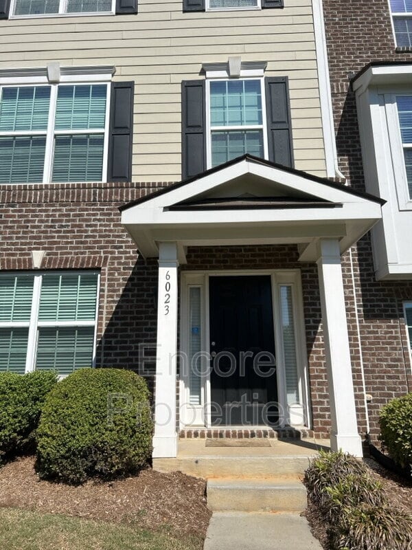 Building Photo - 6023 Kentworth Dr