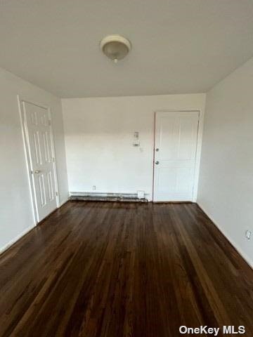 Primary Photo - 4226 Merrick Rd