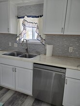 Building Photo - 1085 Orchard Ave