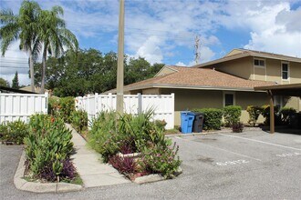 Building Photo - 6912 El Centro Ct