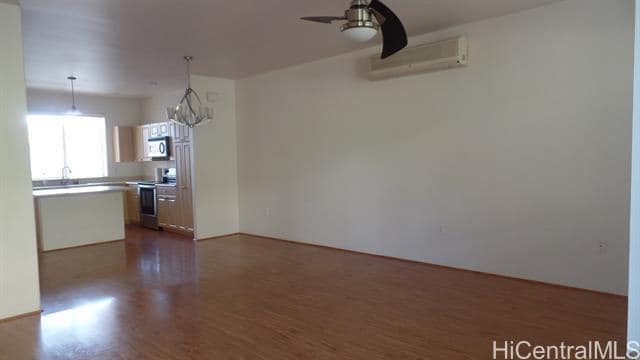 Building Photo - 92-1131-1131 Panana St