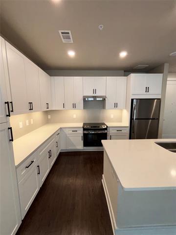 Building Photo - 111 Town Pl