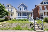 Primary Photo - 358 1/2 Saint Clair Ave